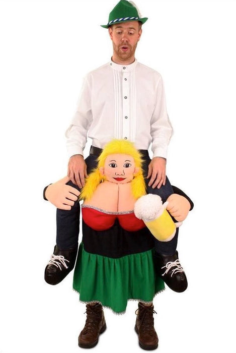 Gedragen door Tiroler vrouw