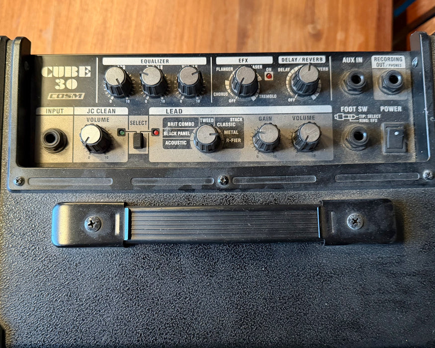 Roland CUBE-30 COSM gitaarversterker – 30 watt.