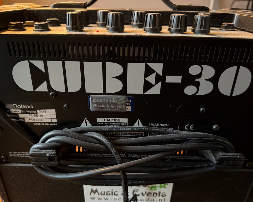 Roland CUBE-30 COSM gitaarversterker – 30 watt.