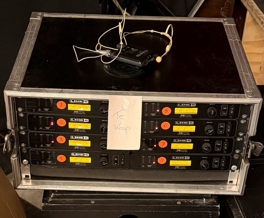 Line 6 XD-V75 draadloos systeem – 8 headsets + flightcase